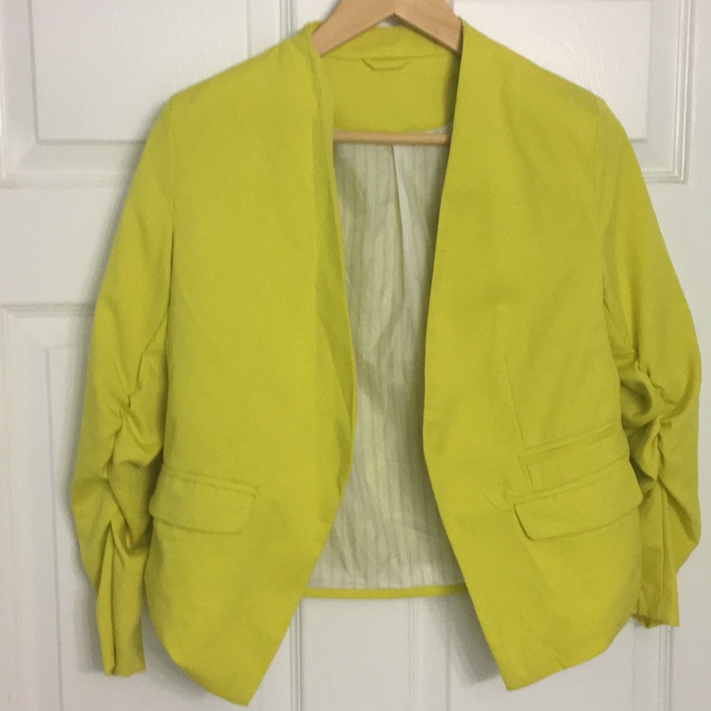 Edgy Yellow Short Blazer